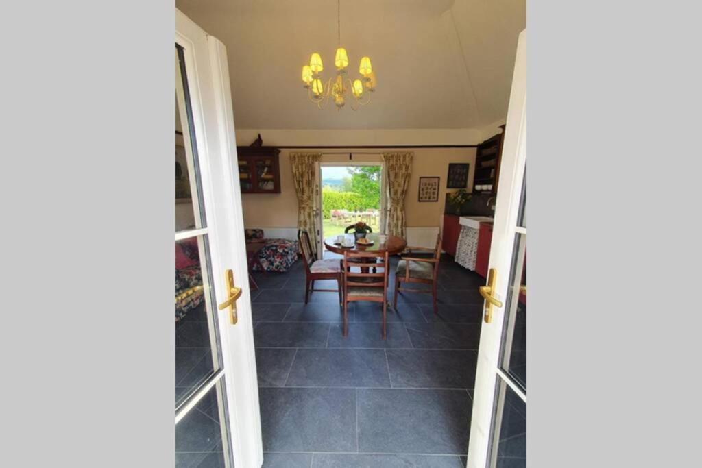 Yellow Heights Accommodation Tinahely Esterno foto